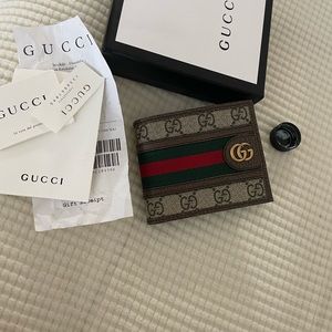 Super mini wallet good condition Gucci